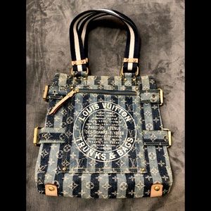 Handbag. Never used.